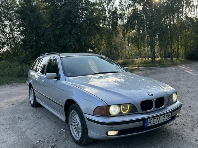 Серый БМВ 5 Серия, объемом двигателя 2.5 л и пробегом 373 тыс. км за 2000 $, фото 1 на Automoto.ua