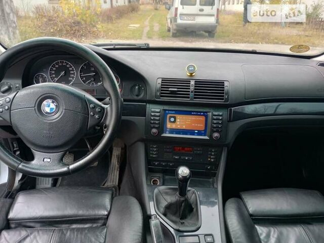 Серый БМВ 5 Серия, объемом двигателя 2.5 л и пробегом 411 тыс. км за 4500 $, фото 1 на Automoto.ua