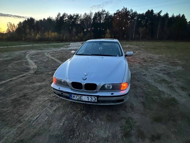 Сірий БМВ 5 Серія, об'ємом двигуна 3 л та пробігом 450 тис. км за 1900 $, фото 1 на Automoto.ua