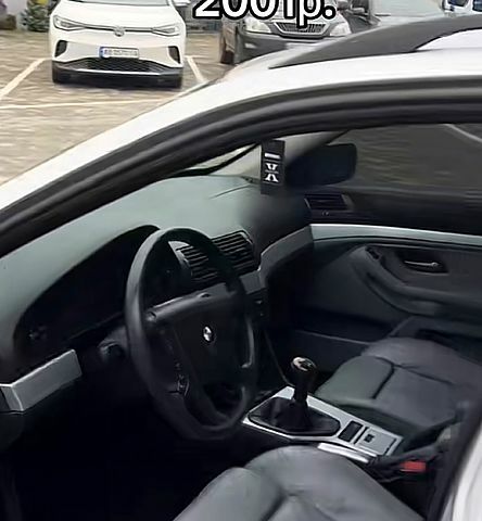 Серый БМВ 5 Серия, объемом двигателя 2 л и пробегом 0 тыс. км за 2400 $, фото 1 на Automoto.ua