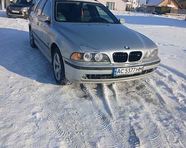 Серый БМВ 5 Серия, объемом двигателя 2.5 л и пробегом 420 тыс. км за 4800 $, фото 1 на Automoto.ua