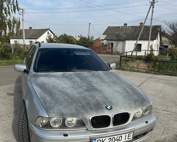 Серый БМВ 5 Серия, объемом двигателя 3 л и пробегом 370 тыс. км за 5200 $, фото 1 на Automoto.ua