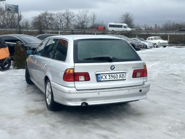 Серый БМВ 5 Серия, объемом двигателя 2 л и пробегом 400 тыс. км за 3399 $, фото 1 на Automoto.ua