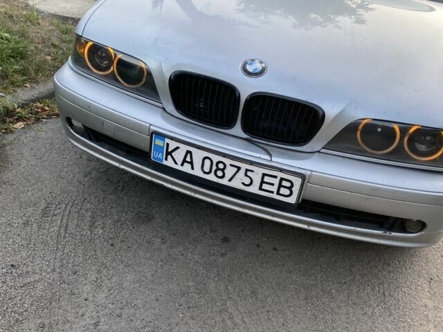 Серый БМВ 5 Серия, объемом двигателя 3 л и пробегом 480 тыс. км за 3000 $, фото 1 на Automoto.ua