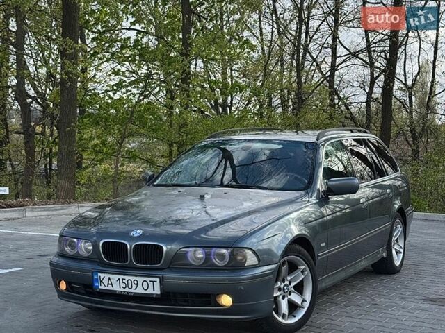 Серый БМВ 5 Серия, объемом двигателя 2.5 л и пробегом 502 тыс. км за 3800 $, фото 1 на Automoto.ua