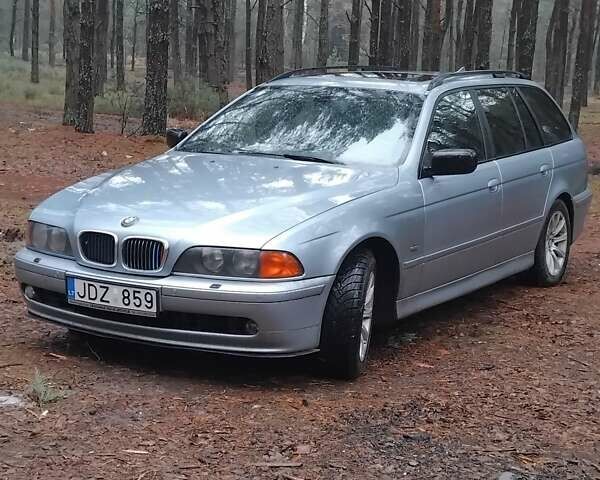 Серый БМВ 5 Серия, объемом двигателя 2.5 л и пробегом 335 тыс. км за 3700 $, фото 1 на Automoto.ua