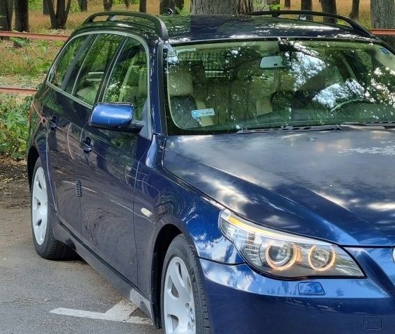 Серый БМВ 5 Серия, объемом двигателя 2.5 л и пробегом 400 тыс. км за 7500 $, фото 1 на Automoto.ua