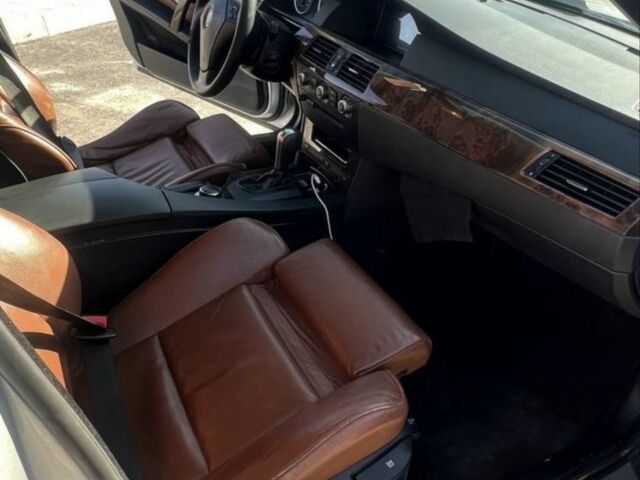 Серый БМВ 5 Серия, объемом двигателя 2.5 л и пробегом 327 тыс. км за 4350 $, фото 1 на Automoto.ua