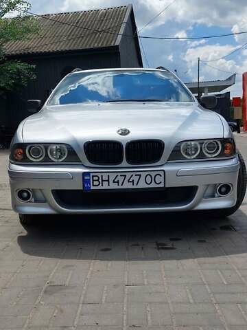 Серый БМВ 5 Серия, объемом двигателя 3 л и пробегом 320 тыс. км за 6999 $, фото 1 на Automoto.ua