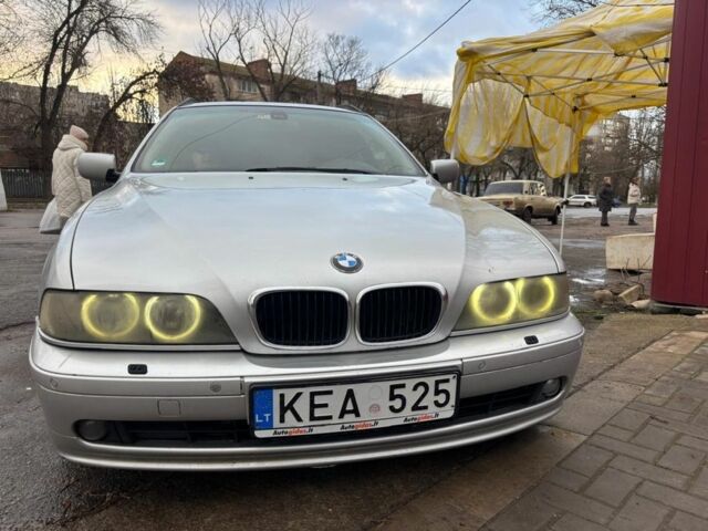 Серый БМВ 5 Серия, объемом двигателя 2.5 л и пробегом 333 тыс. км за 3200 $, фото 1 на Automoto.ua