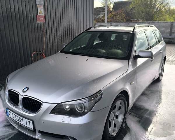 Серый БМВ 5 Серия, объемом двигателя 3 л и пробегом 295 тыс. км за 7800 $, фото 1 на Automoto.ua