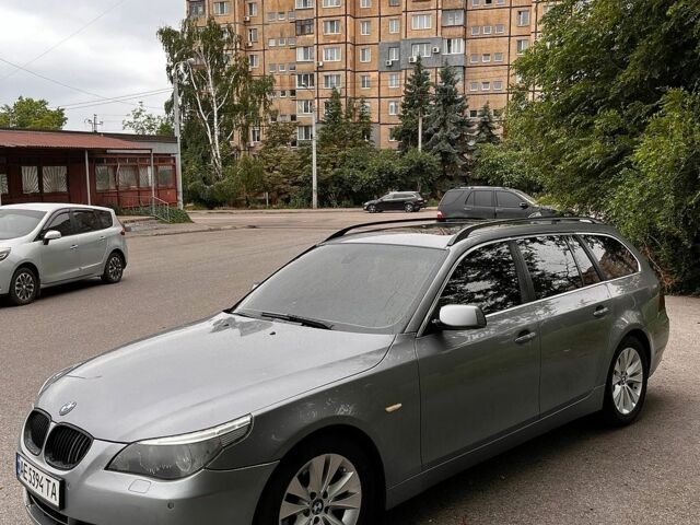 Серый БМВ 5 Серия, объемом двигателя 3 л и пробегом 506 тыс. км за 6500 $, фото 1 на Automoto.ua