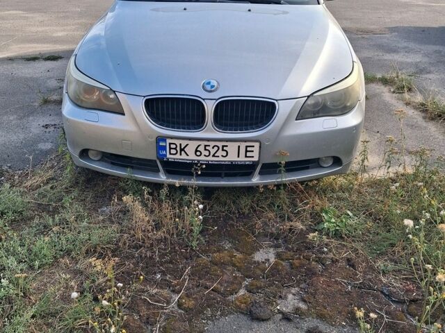 Серый БМВ 5 Серия, объемом двигателя 2.5 л и пробегом 250 тыс. км за 7200 $, фото 1 на Automoto.ua