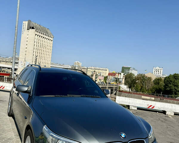 Серый БМВ 5 Серия, объемом двигателя 3 л и пробегом 260 тыс. км за 8000 $, фото 1 на Automoto.ua