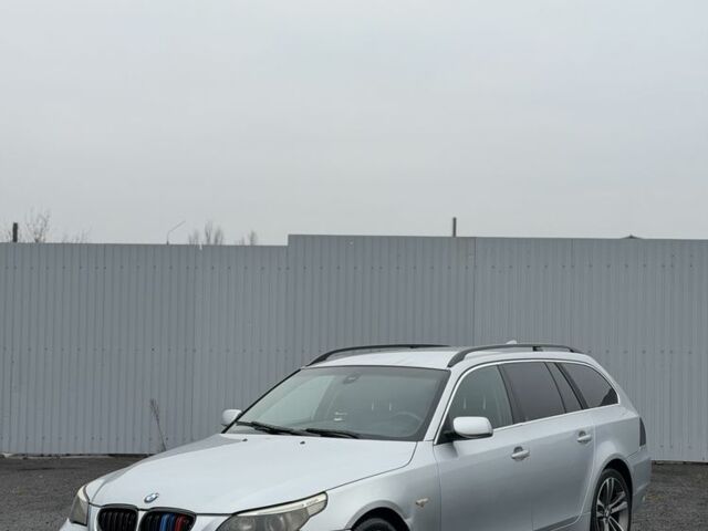 Серый БМВ 5 Серия, объемом двигателя 2.5 л и пробегом 460 тыс. км за 3750 $, фото 1 на Automoto.ua