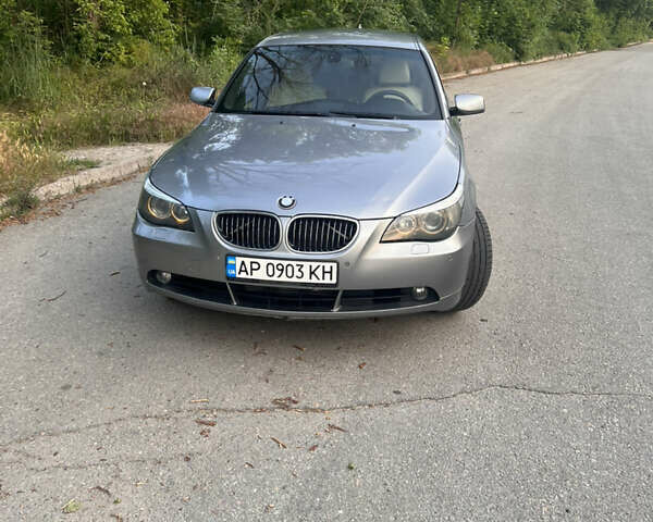Серый БМВ 5 Серия, объемом двигателя 3 л и пробегом 377 тыс. км за 8300 $, фото 1 на Automoto.ua