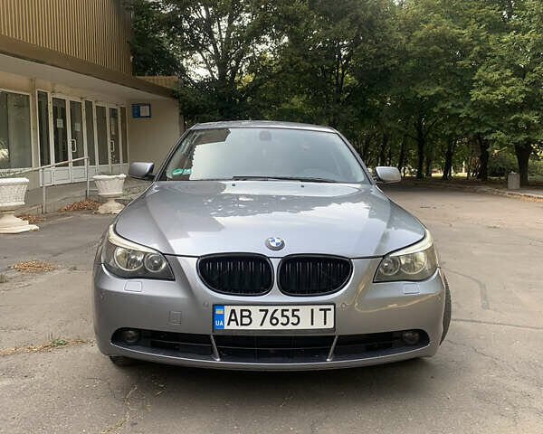 Серый БМВ 5 Серия, объемом двигателя 2 л и пробегом 285 тыс. км за 7900 $, фото 1 на Automoto.ua