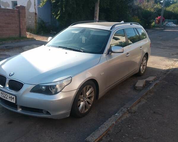 Серый БМВ 5 Серия, объемом двигателя 2.5 л и пробегом 398 тыс. км за 7350 $, фото 1 на Automoto.ua