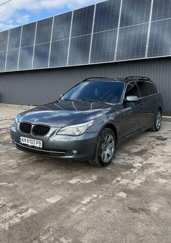 Серый БМВ 5 Серия, объемом двигателя 3 л и пробегом 331 тыс. км за 9900 $, фото 1 на Automoto.ua