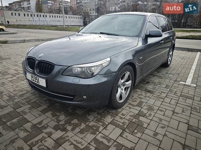 Серый БМВ 5 Серия, объемом двигателя 2.99 л и пробегом 254 тыс. км за 11700 $, фото 1 на Automoto.ua