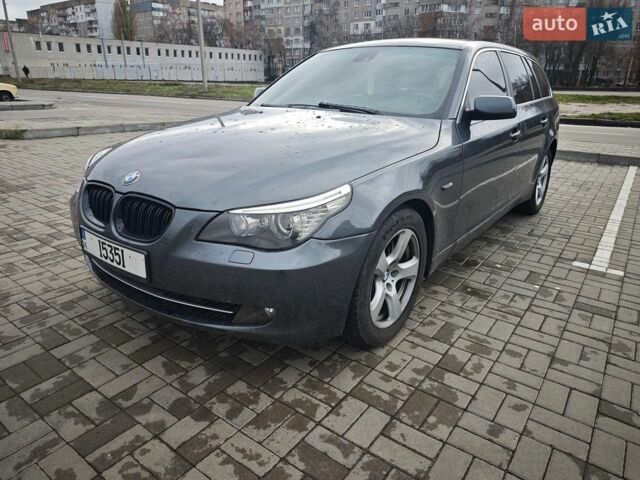 Серый БМВ 5 Серия, объемом двигателя 2.99 л и пробегом 254 тыс. км за 11700 $, фото 1 на Automoto.ua