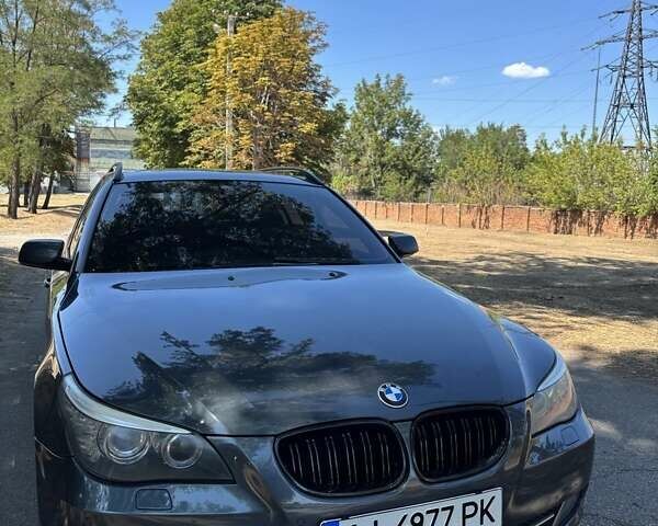 Серый БМВ 5 Серия, объемом двигателя 2 л и пробегом 330 тыс. км за 8999 $, фото 1 на Automoto.ua