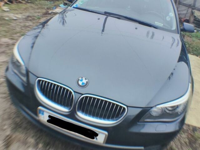 Серый БМВ 5 Серия, объемом двигателя 3 л и пробегом 300 тыс. км за 7500 $, фото 1 на Automoto.ua