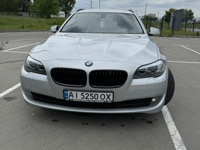 Серый БМВ 5 Серия, объемом двигателя 3 л и пробегом 252 тыс. км за 12700 $, фото 1 на Automoto.ua