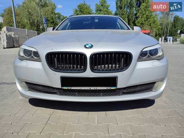 Серый БМВ 5 Серия, объемом двигателя 2.99 л и пробегом 265 тыс. км за 13499 $, фото 1 на Automoto.ua