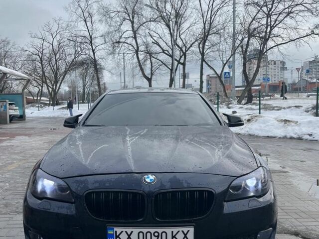 Синий БМВ 5 Серия, объемом двигателя 3 л и пробегом 250 тыс. км за 11100 $, фото 1 на Automoto.ua