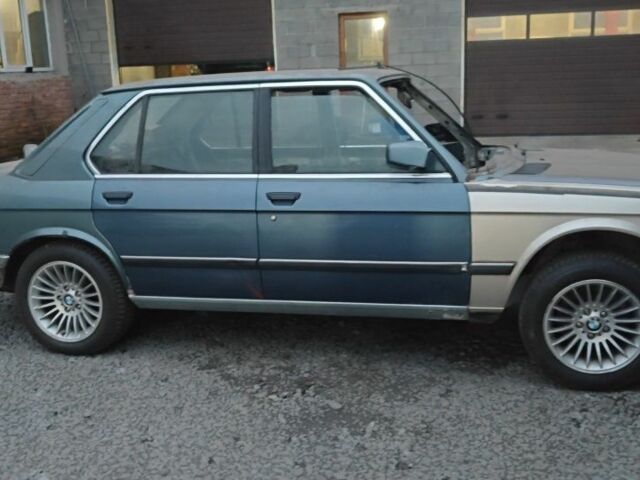 Синій БМВ 5 Серія, об'ємом двигуна 0 л та пробігом 310 тис. км за 3300 $, фото 1 на Automoto.ua