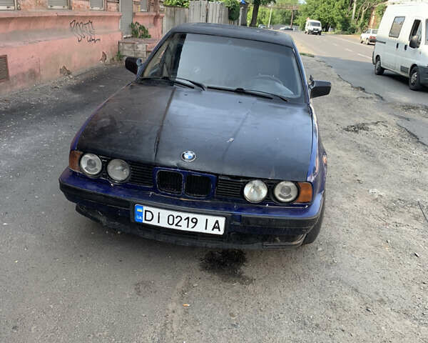 Синий БМВ 5 Серия, объемом двигателя 2.5 л и пробегом 484 тыс. км за 1350 $, фото 1 на Automoto.ua