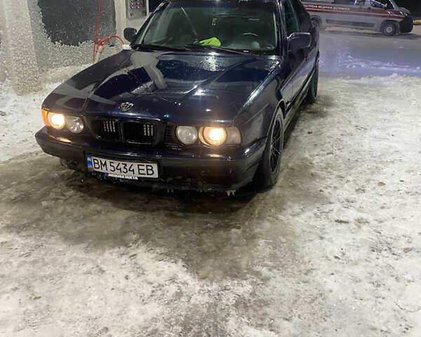 Синій БМВ 5 Серія, об'ємом двигуна 2 л та пробігом 200 тис. км за 2700 $, фото 1 на Automoto.ua