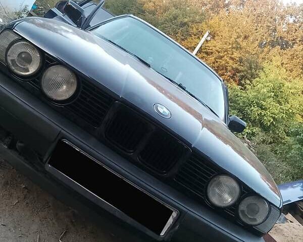 Синий БМВ 5 Серия, объемом двигателя 2 л и пробегом 250 тыс. км за 2650 $, фото 1 на Automoto.ua