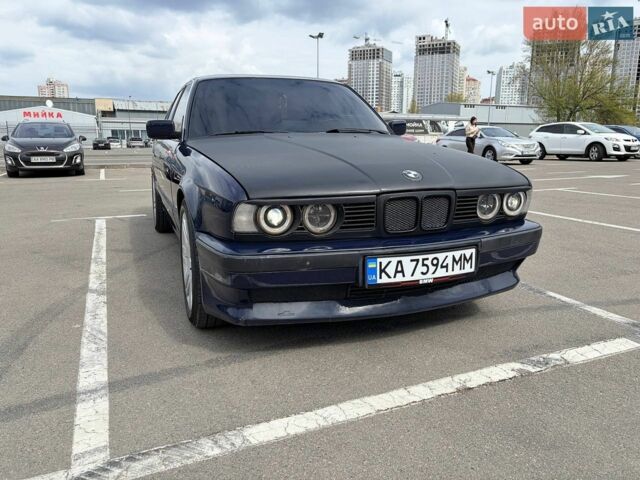 Синий БМВ 5 Серия, объемом двигателя 2 л и пробегом 279 тыс. км за 3500 $, фото 1 на Automoto.ua