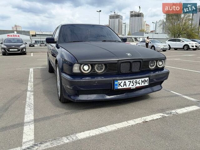 Синий БМВ 5 Серия, объемом двигателя 2 л и пробегом 279 тыс. км за 3900 $, фото 1 на Automoto.ua