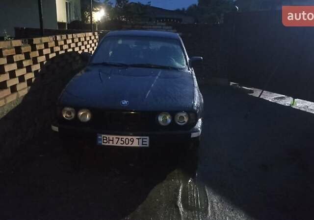 Синий БМВ 5 Серия, объемом двигателя 2.49 л и пробегом 450 тыс. км за 800 $, фото 1 на Automoto.ua