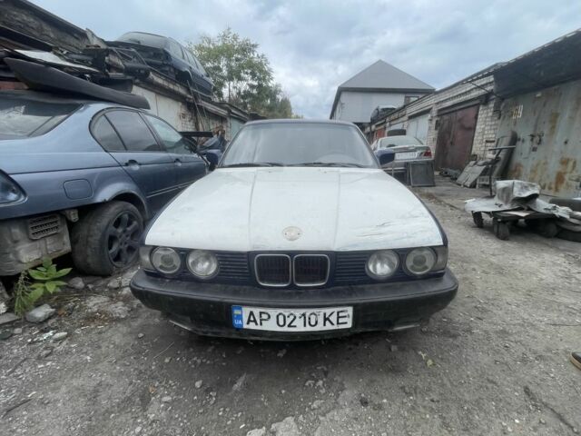 Синій БМВ 5 Серія, об'ємом двигуна 2 л та пробігом 333 тис. км за 1600 $, фото 1 на Automoto.ua