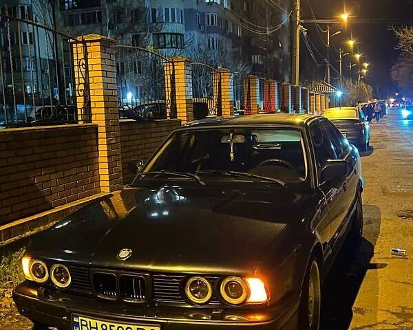 Синий БМВ 5 Серия, объемом двигателя 1.99 л и пробегом 300 тыс. км за 2800 $, фото 1 на Automoto.ua