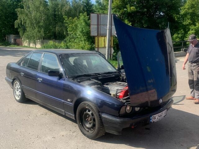 Синій БМВ 5 Серія, об'ємом двигуна 2 л та пробігом 3 тис. км за 2300 $, фото 1 на Automoto.ua