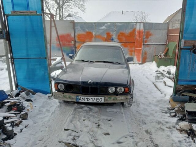 Синий БМВ 5 Серия, объемом двигателя 2 л и пробегом 209 тыс. км за 1200 $, фото 1 на Automoto.ua