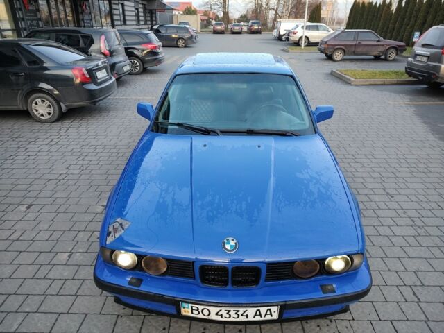 Синий БМВ 5 Серия, объемом двигателя 2 л и пробегом 325 тыс. км за 2500 $, фото 1 на Automoto.ua