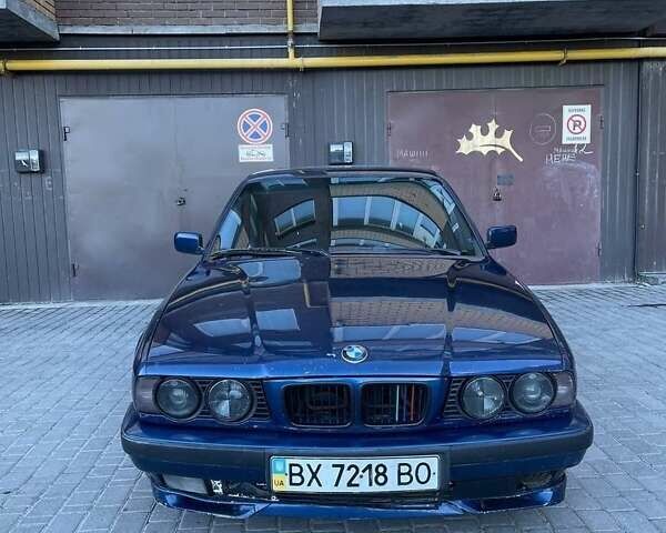 Синий БМВ 5 Серия, объемом двигателя 3.5 л и пробегом 260 тыс. км за 3600 $, фото 1 на Automoto.ua