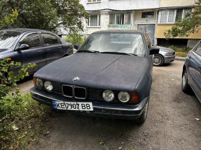 Синій БМВ 5 Серія, об'ємом двигуна 2 л та пробігом 350 тис. км за 1199 $, фото 1 на Automoto.ua
