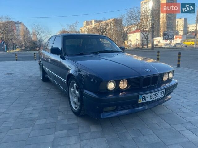 Синій БМВ 5 Серія, об'ємом двигуна 1.99 л та пробігом 370 тис. км за 2850 $, фото 1 на Automoto.ua