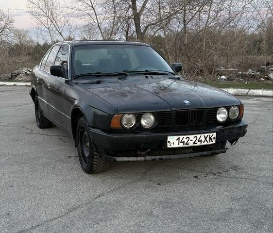 Синий БМВ 5 Серия, объемом двигателя 2 л и пробегом 333 тыс. км за 1600 $, фото 1 на Automoto.ua