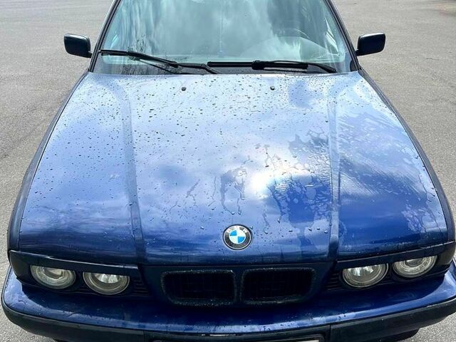 Синий БМВ 5 Серия, объемом двигателя 2 л и пробегом 670 тыс. км за 2800 $, фото 1 на Automoto.ua