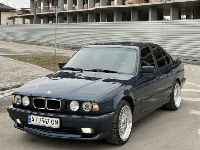 Синій БМВ 5 Серія, об'ємом двигуна 2.5 л та пробігом 300 тис. км за 2500 $, фото 1 на Automoto.ua