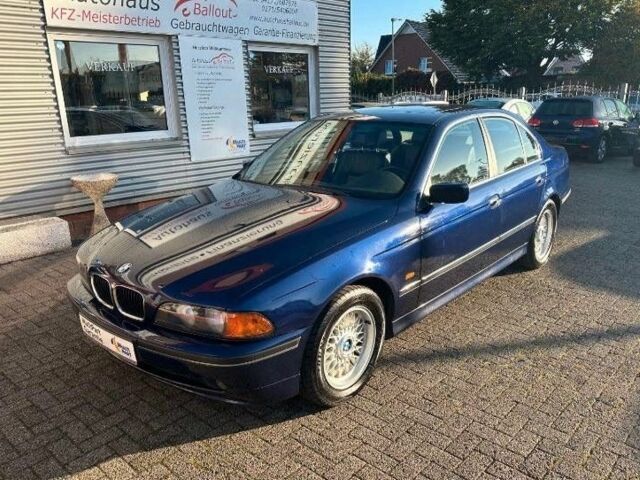 Синій БМВ 5 Серія, об'ємом двигуна 2.8 л та пробігом 270 тис. км за 2700 $, фото 1 на Automoto.ua