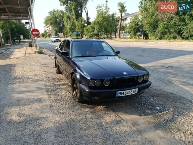 Синий БМВ 5 Серия, объемом двигателя 3 л и пробегом 380 тыс. км за 6000 $, фото 1 на Automoto.ua